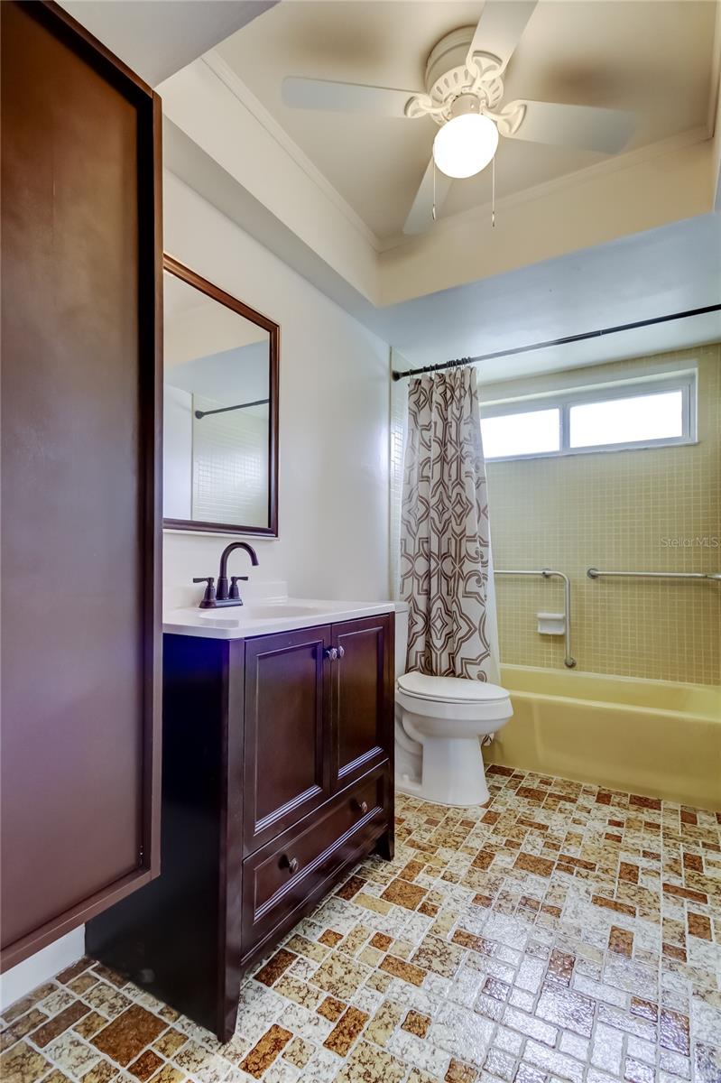 Listing photo id 24 for 2972 Compton Court