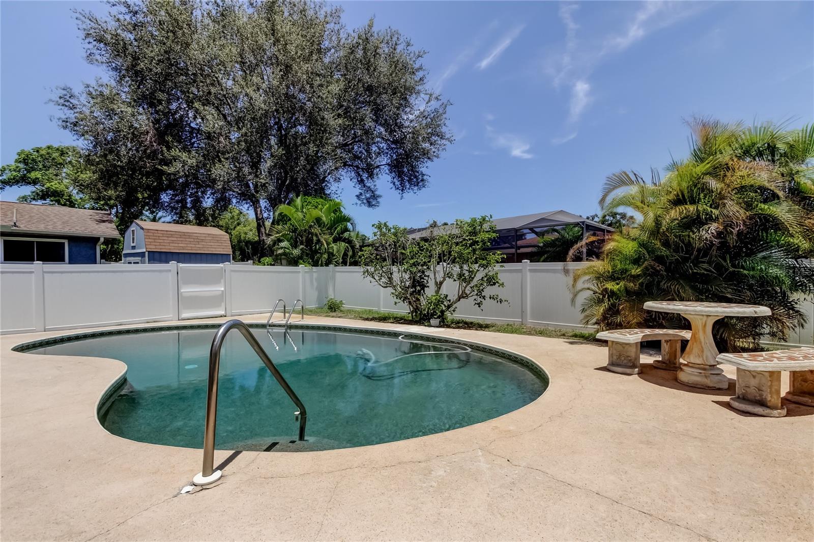 Listing photo id 4 for 2972 Compton Court