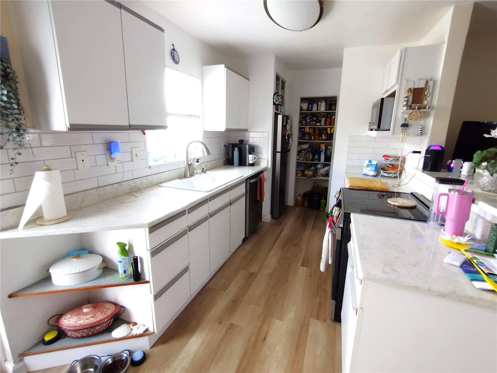 Image 10 of 22 For 15817 Redington Drive