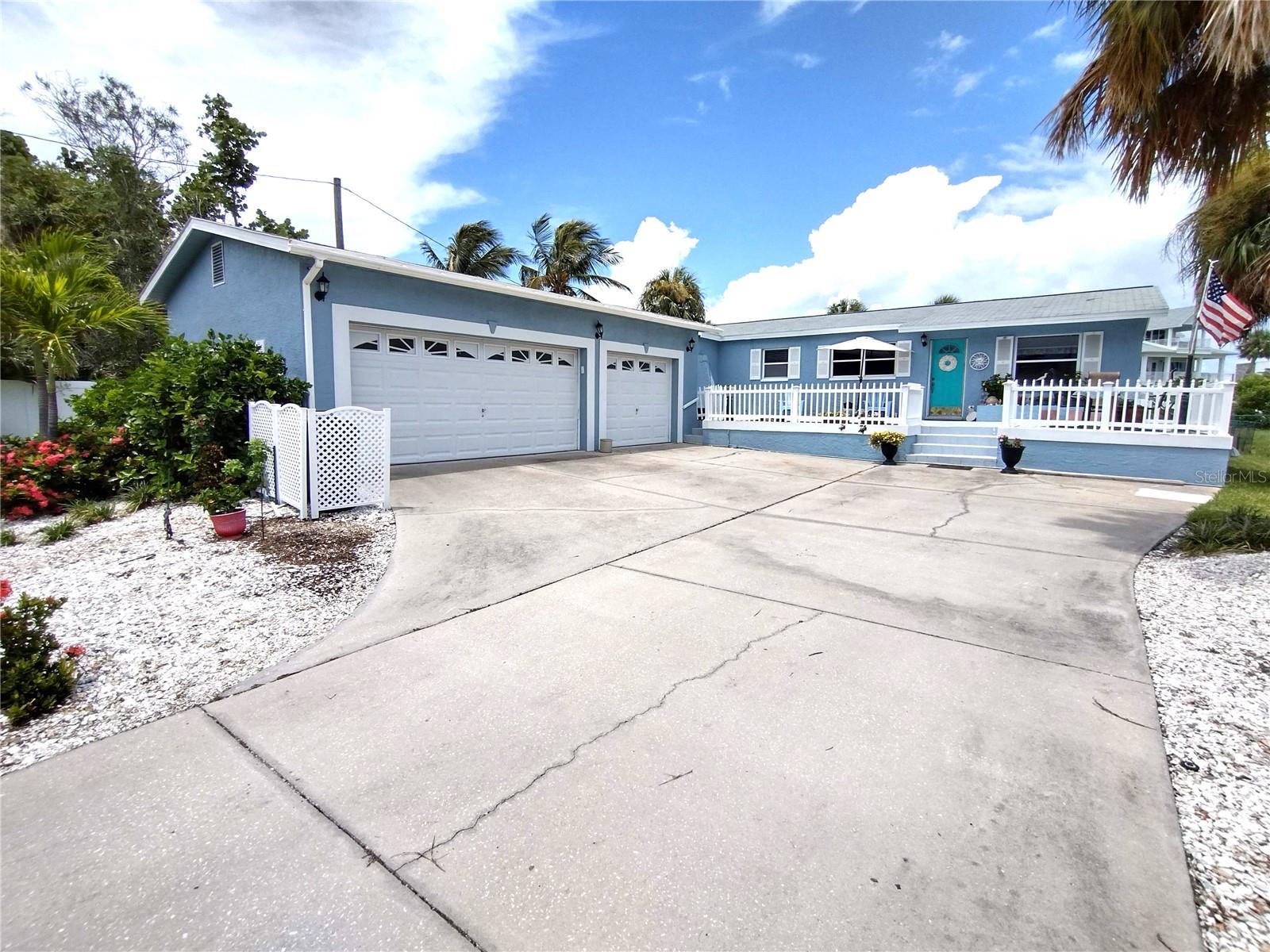 Image 2 of 22 For 15817 Redington Drive