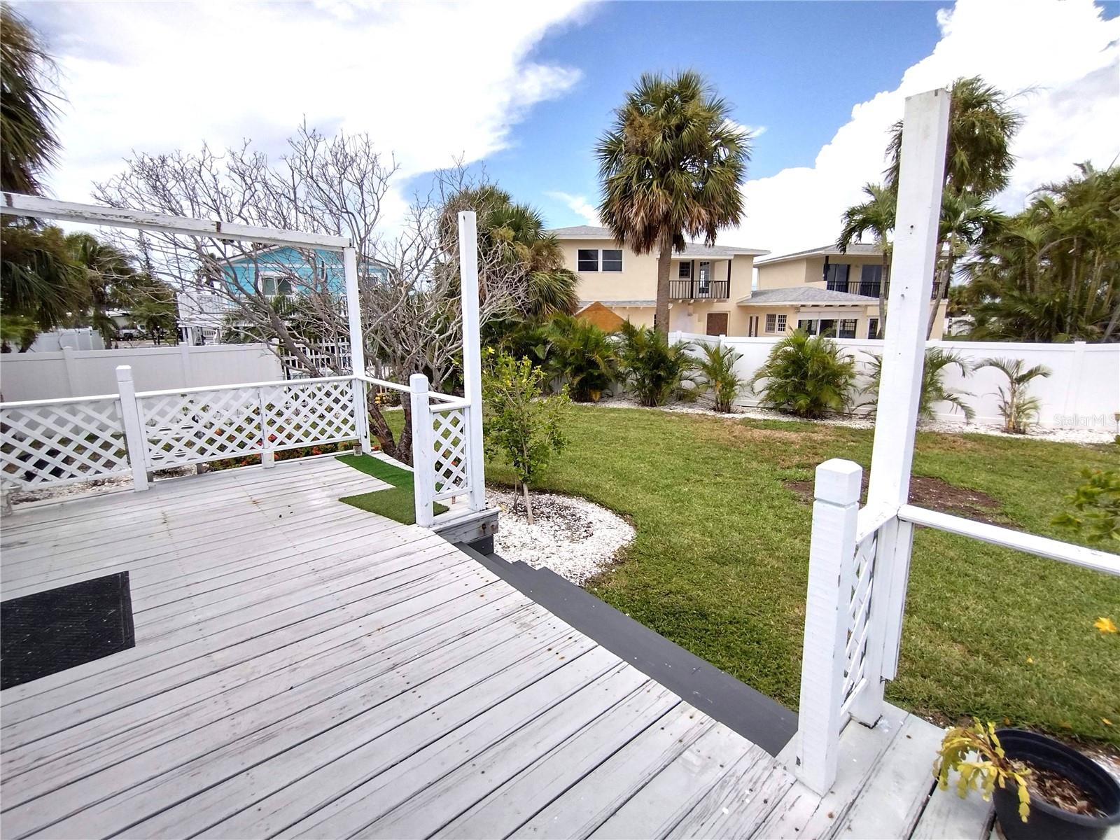 Image 21 of 22 For 15817 Redington Drive