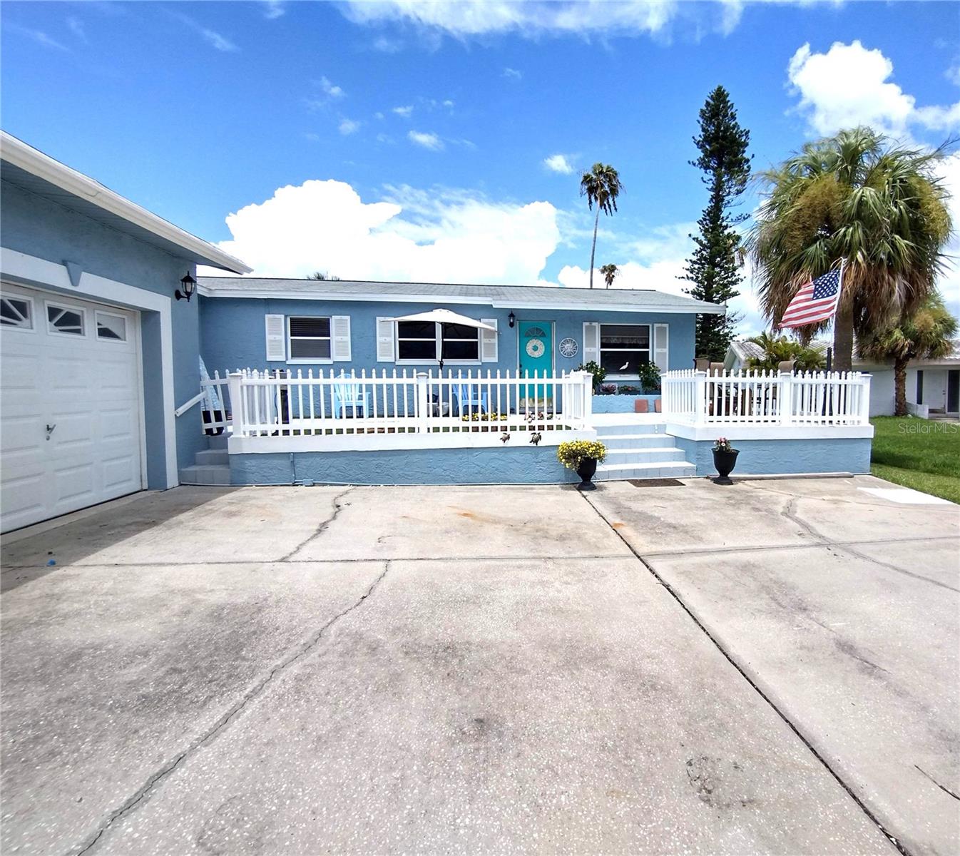 Image 3 of 22 For 15817 Redington Drive