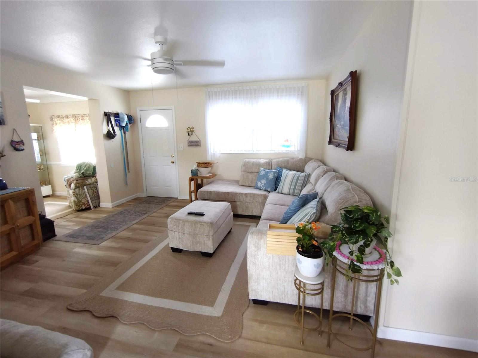 Image 5 of 22 For 15817 Redington Drive