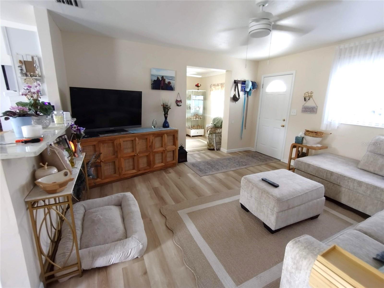 Image 6 of 22 For 15817 Redington Drive