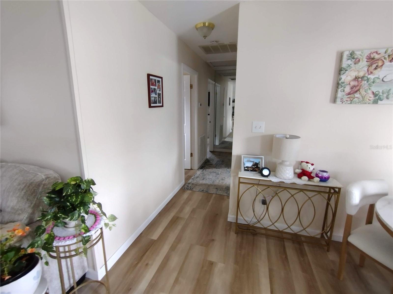 Image 7 of 22 For 15817 Redington Drive