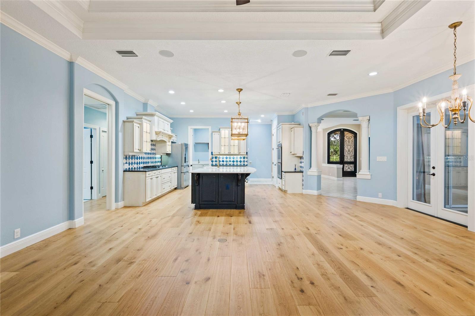 Listing photo id 25 for 13353 Carnoustie Circle