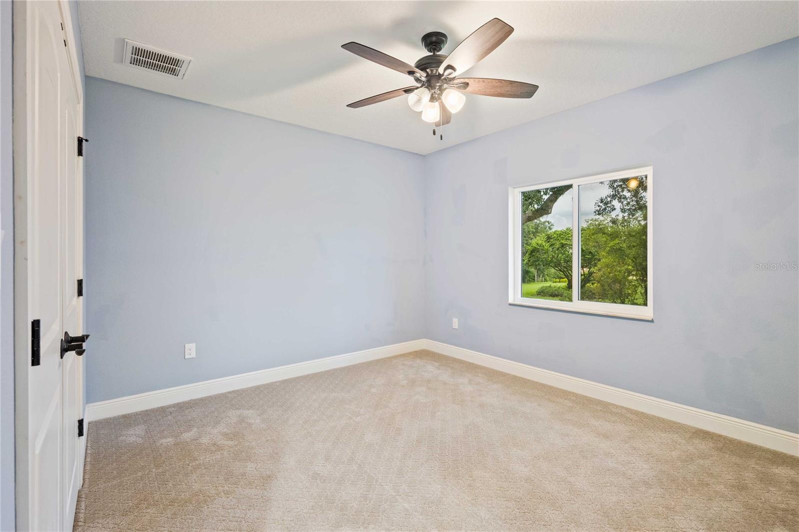 Listing photo id 40 for 13353 Carnoustie Circle