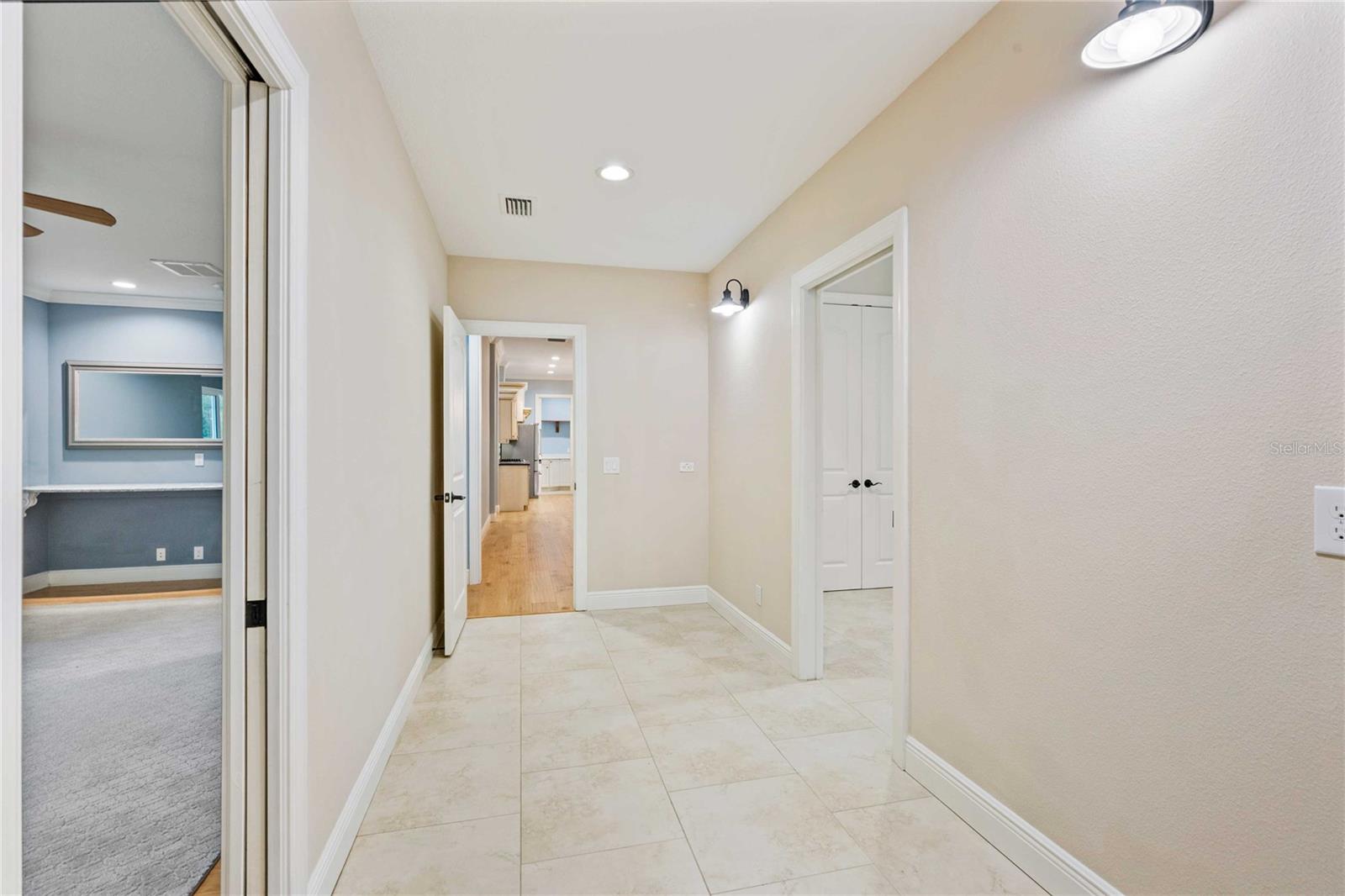 Listing photo id 41 for 13353 Carnoustie Circle