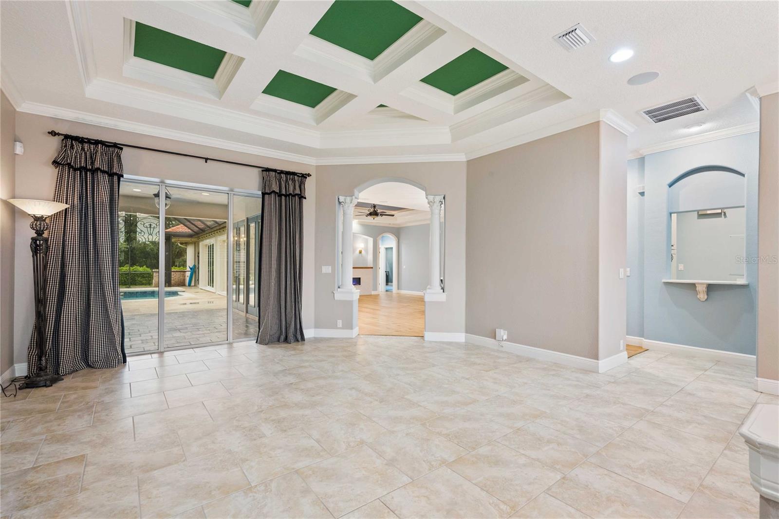 Listing photo id 3 for 13353 Carnoustie Circle