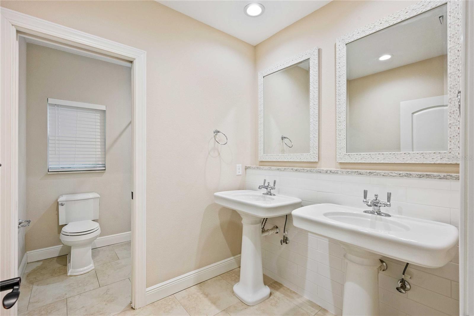 Listing photo id 51 for 13353 Carnoustie Circle