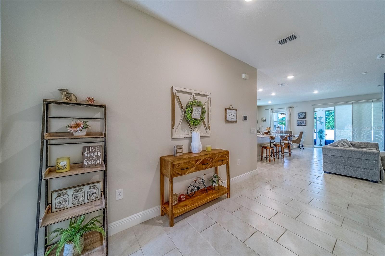 Image 20 of 76 For 10914 Honor Road