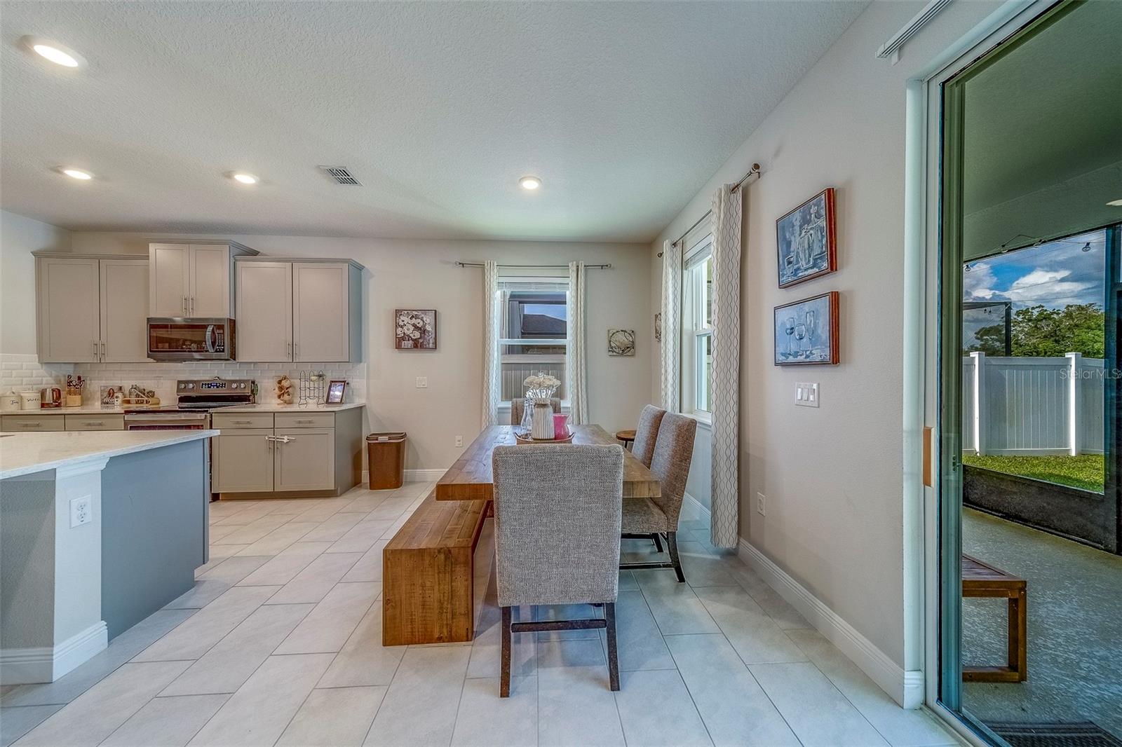 Image 31 of 76 For 10914 Honor Road