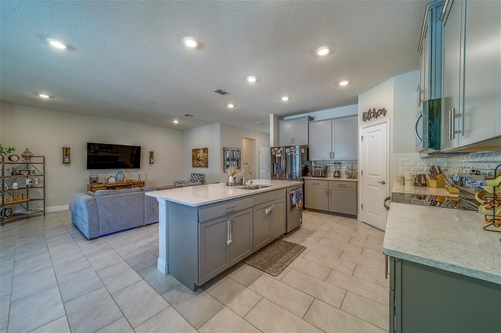 Image 37 of 76 For 10914 Honor Road