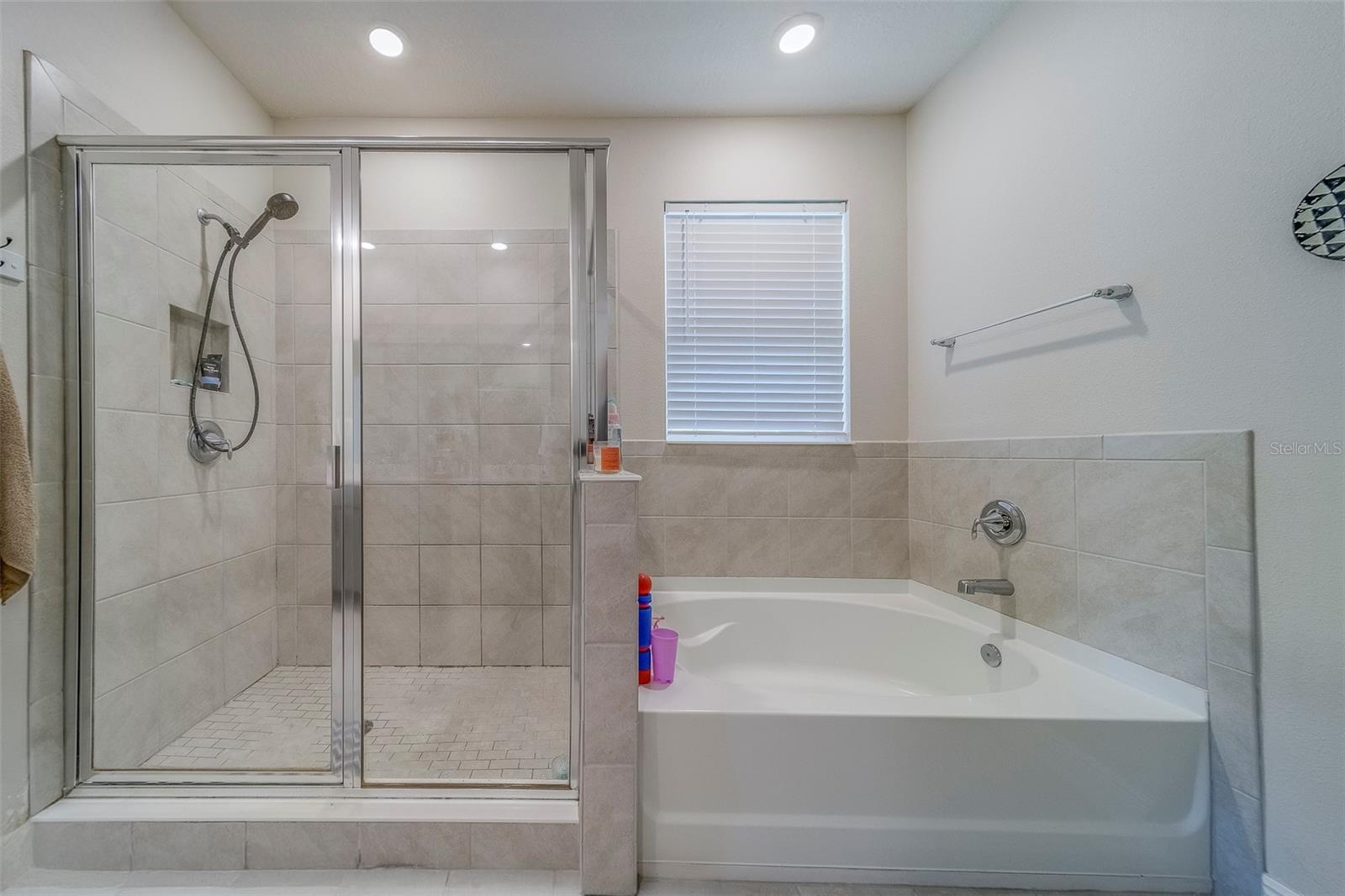 Image 45 of 76 For 10914 Honor Road