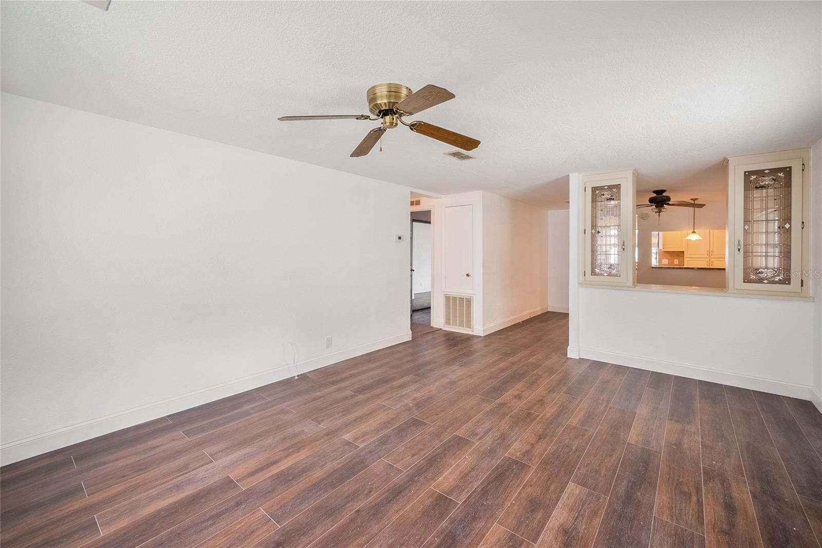 Image 9 of 37 For 4434 Tucker Square