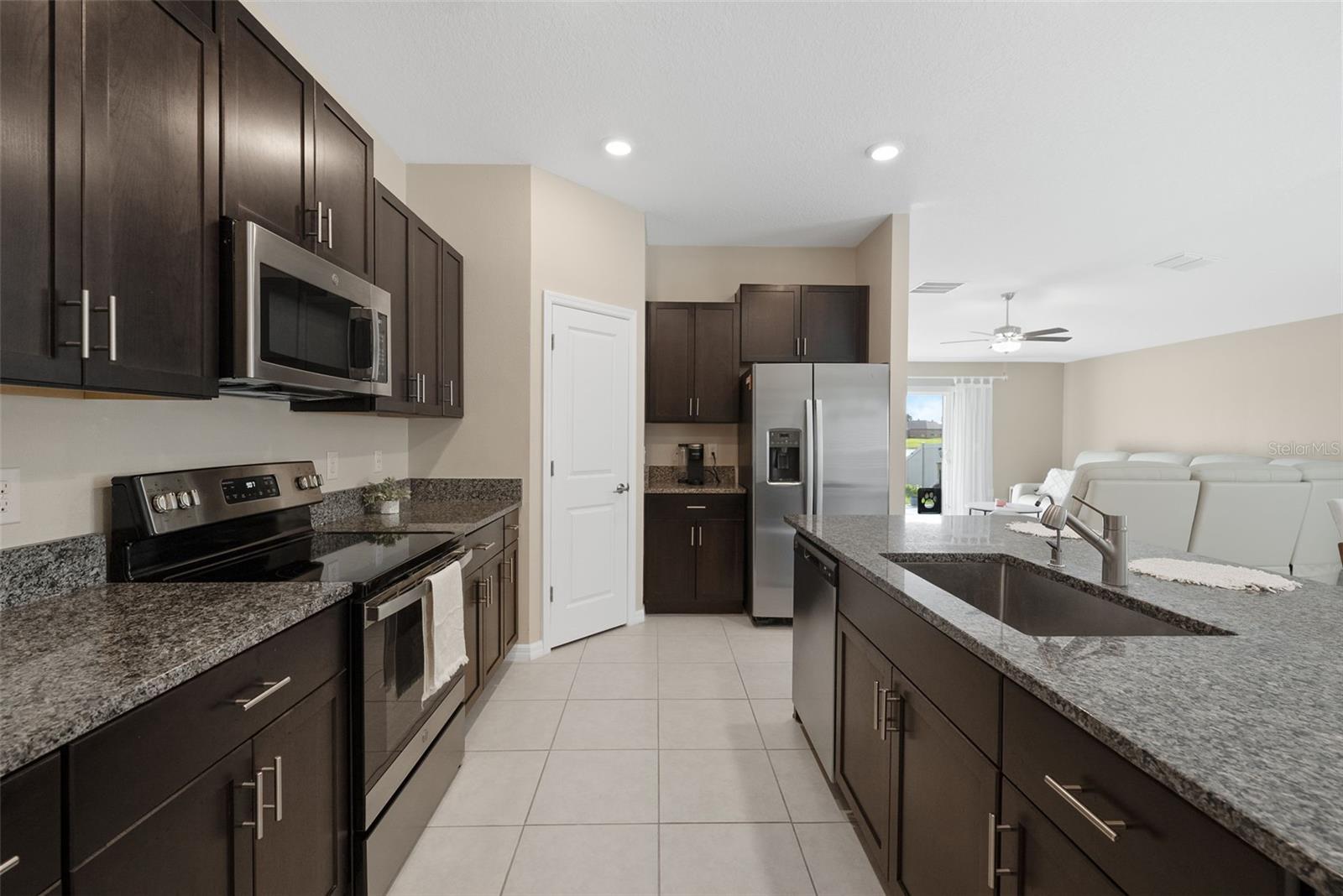 Image 11 of 53 For 5362 Blue Horizon Way