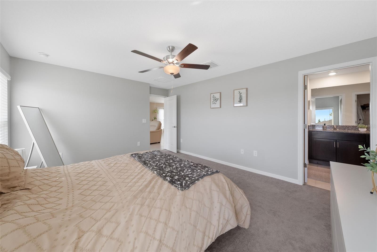 Image 18 of 53 For 5362 Blue Horizon Way
