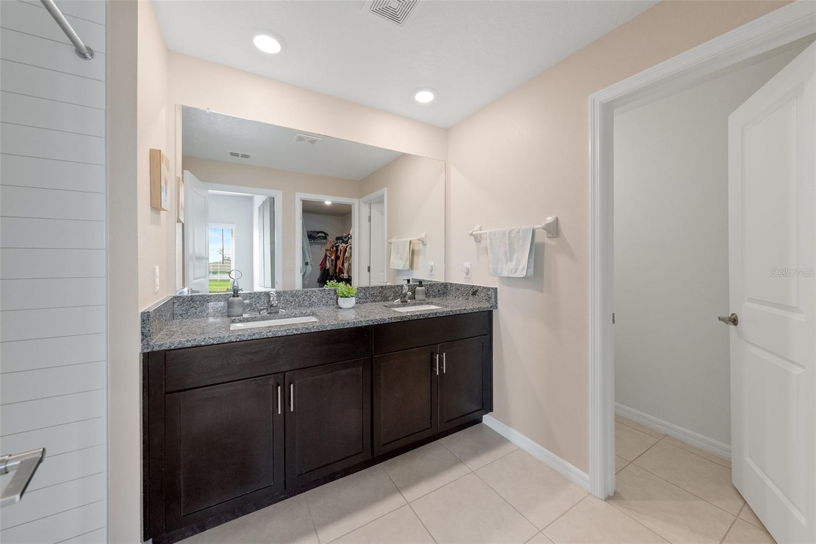 Image 19 of 53 For 5362 Blue Horizon Way