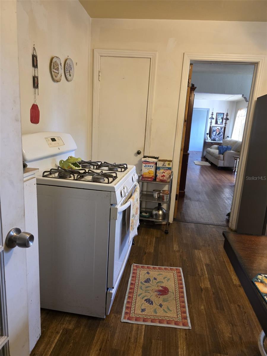 Image 7 of 20 For 2612 17th Avenue