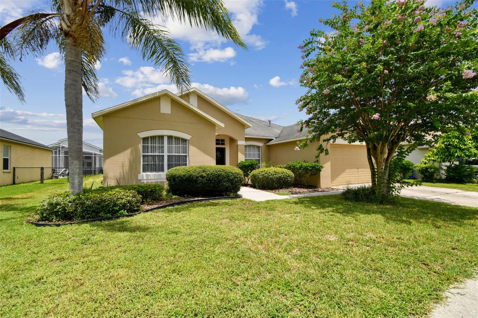 Listing photo id 0 for 2451 Brinley Drive