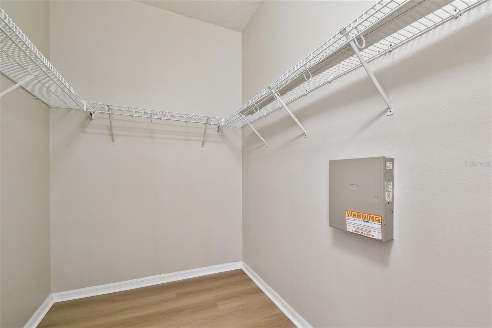 Listing photo id 24 for 2451 Brinley Drive