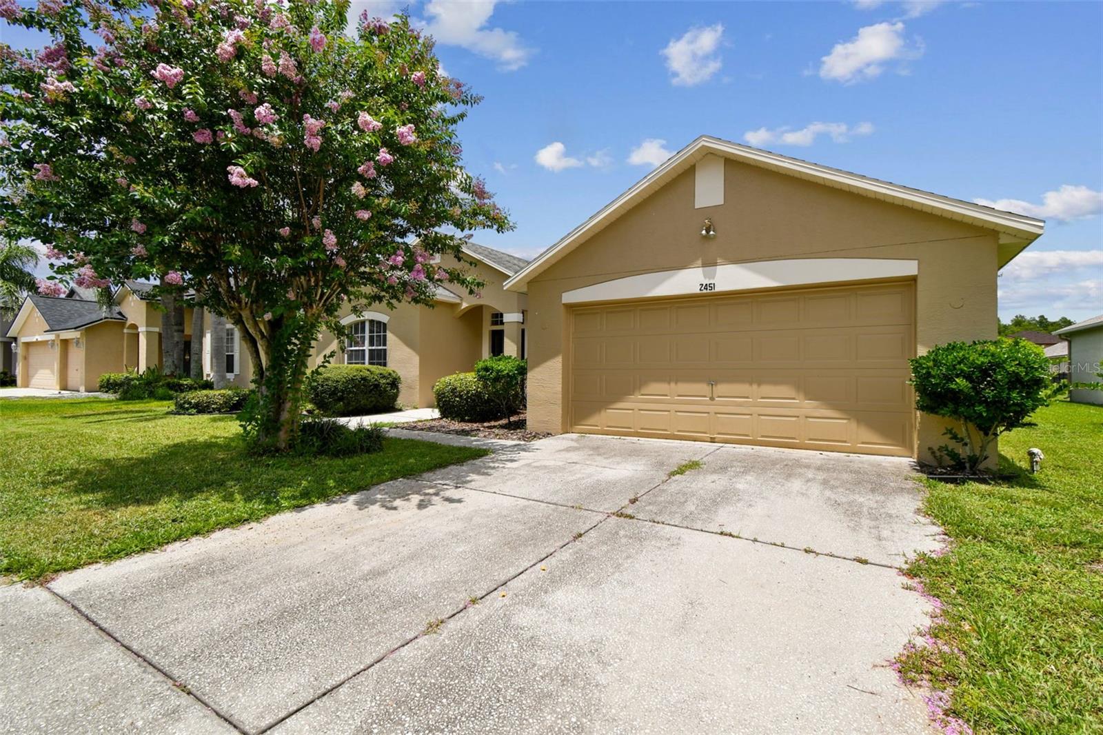 Listing photo id 1 for 2451 Brinley Drive