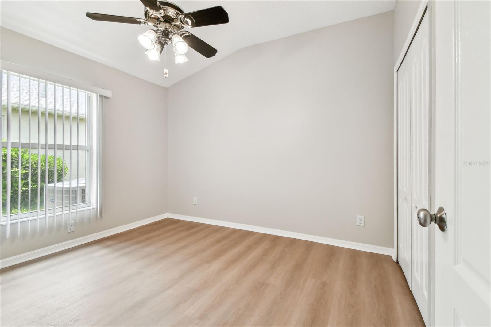 Listing photo id 29 for 2451 Brinley Drive