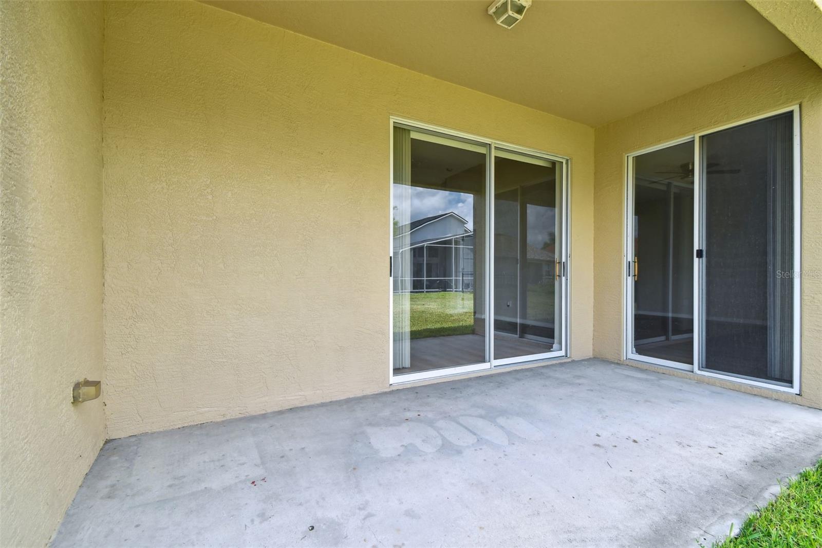 Listing photo id 39 for 2451 Brinley Drive