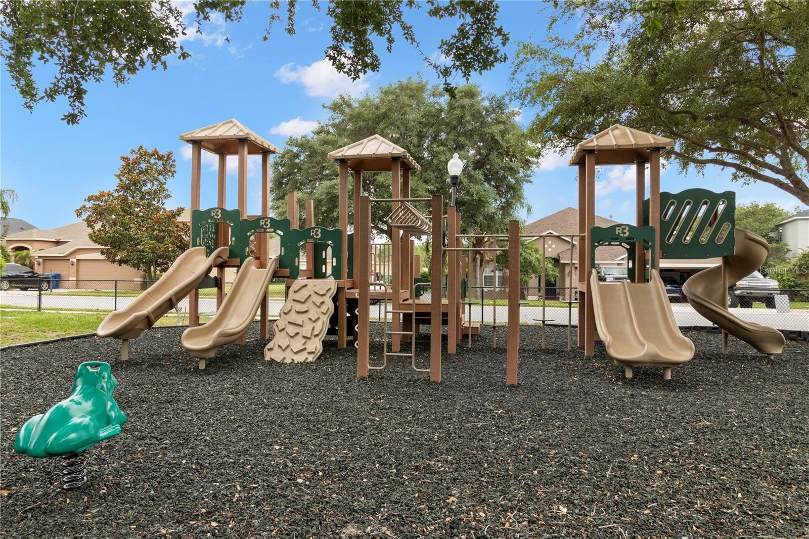 Listing photo id 48 for 2451 Brinley Drive
