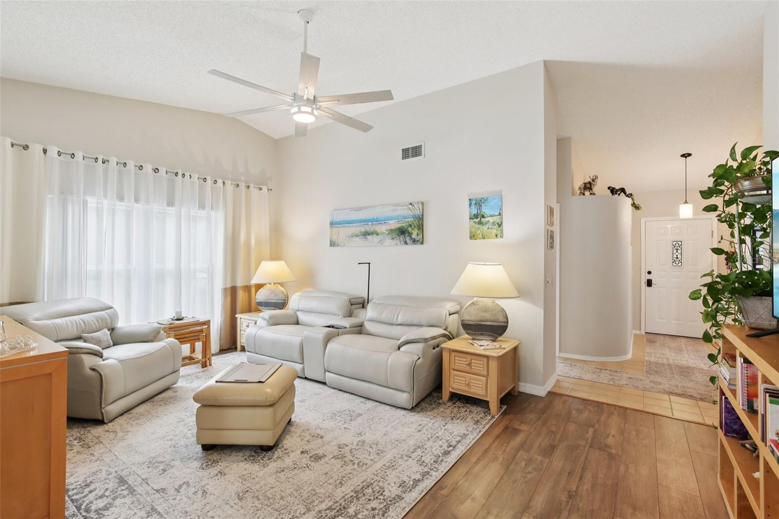 Image 12 of 63 For 2297 Monaco Lane 41