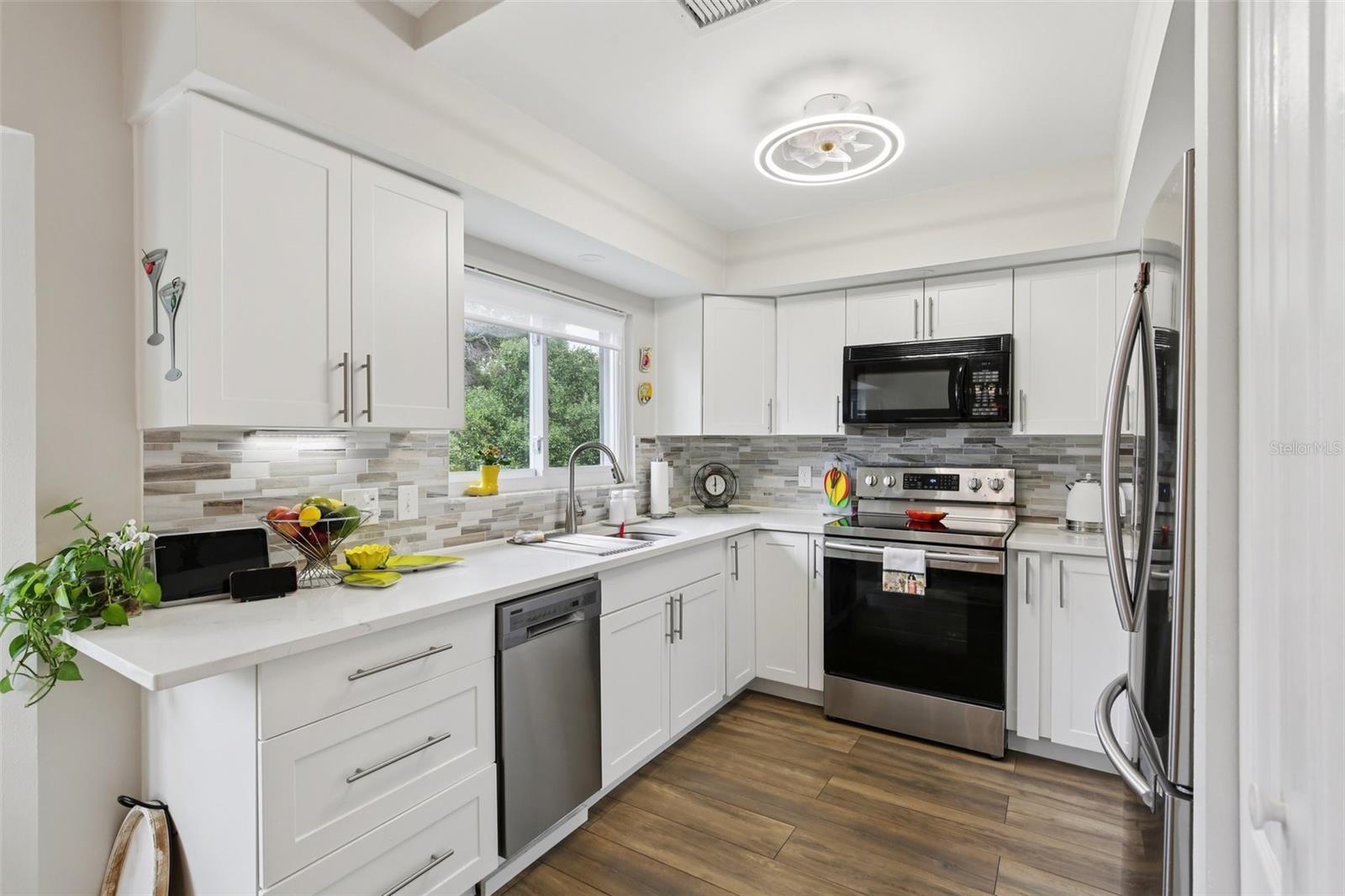 Image 21 of 63 For 2297 Monaco Lane 41