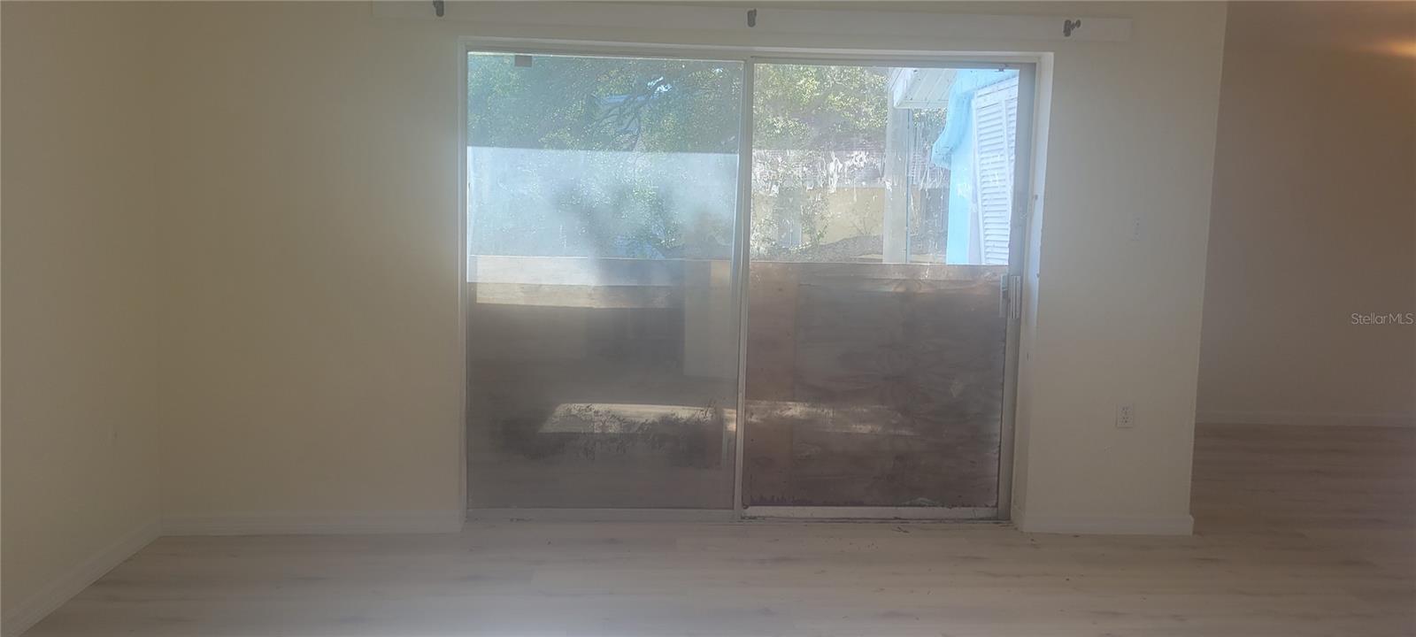 Image 4 of 17 For 3775 40th Lane S L