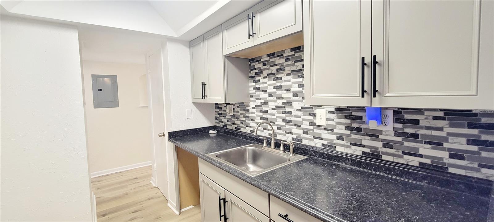 Image 7 of 17 For 3775 40th Lane S L