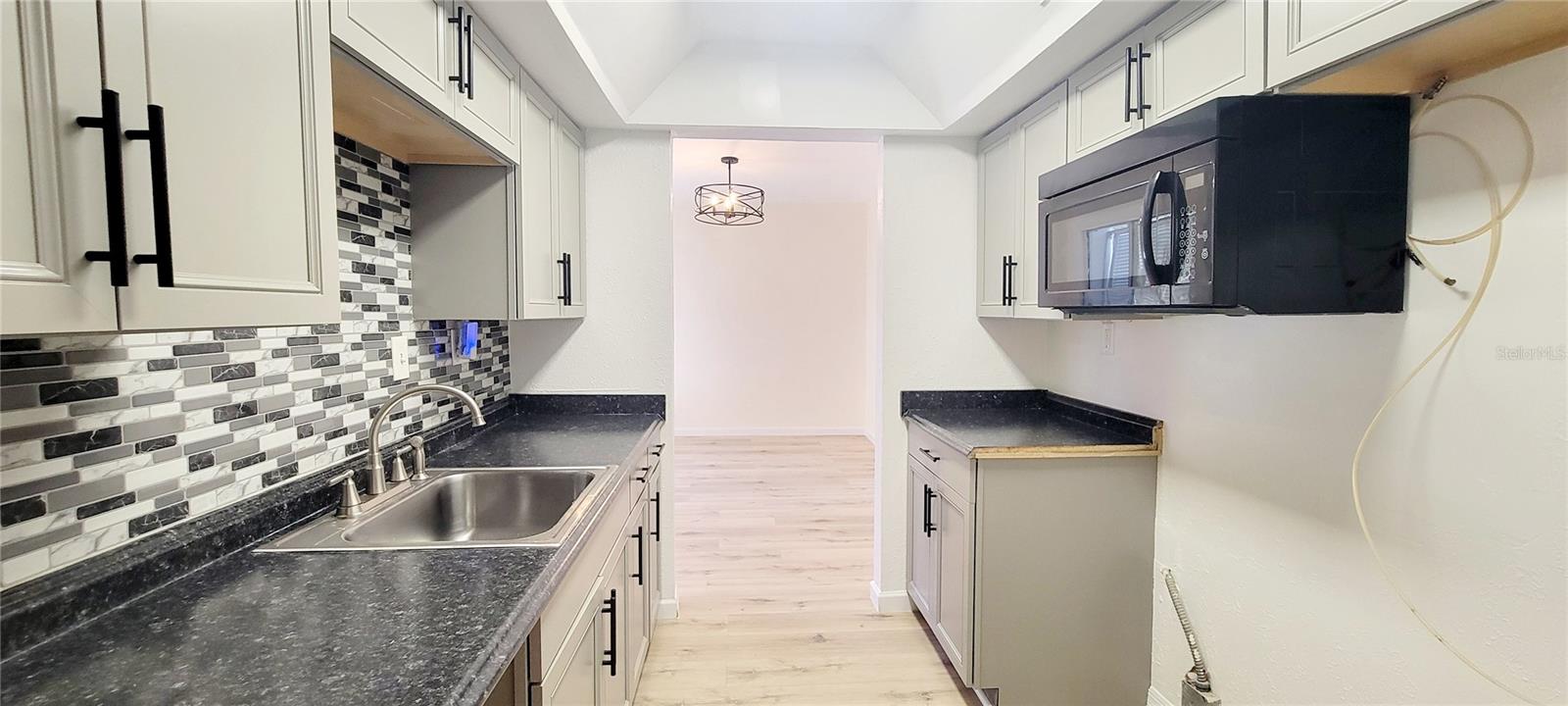 Image 8 of 17 For 3775 40th Lane S L
