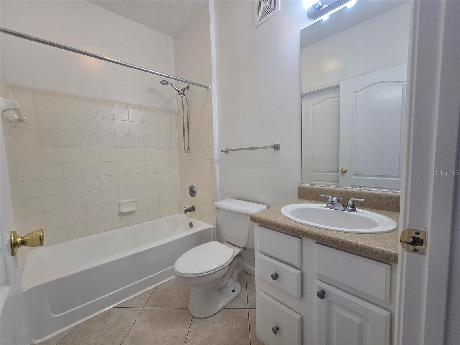 Image 18 of 21 For 17983 Villa Creek Drive