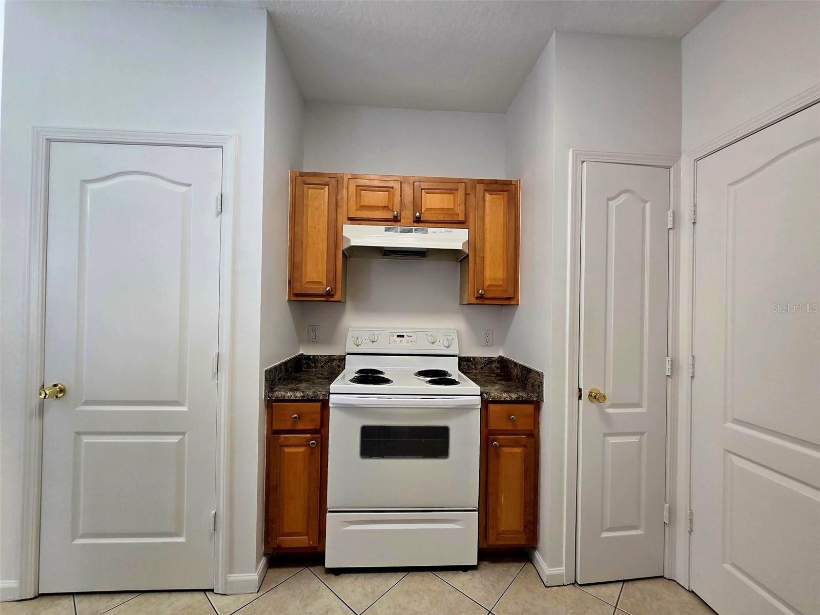 Image 4 of 21 For 17983 Villa Creek Drive