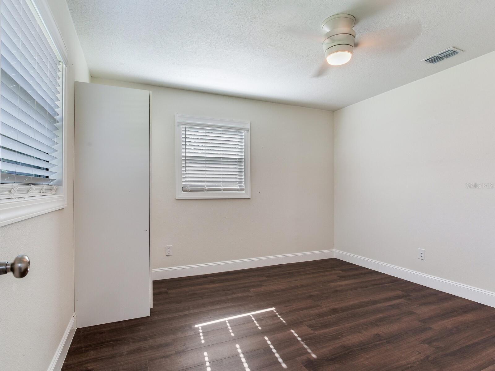 Image 31 of 46 For 4331 56th Avenue Terrace E