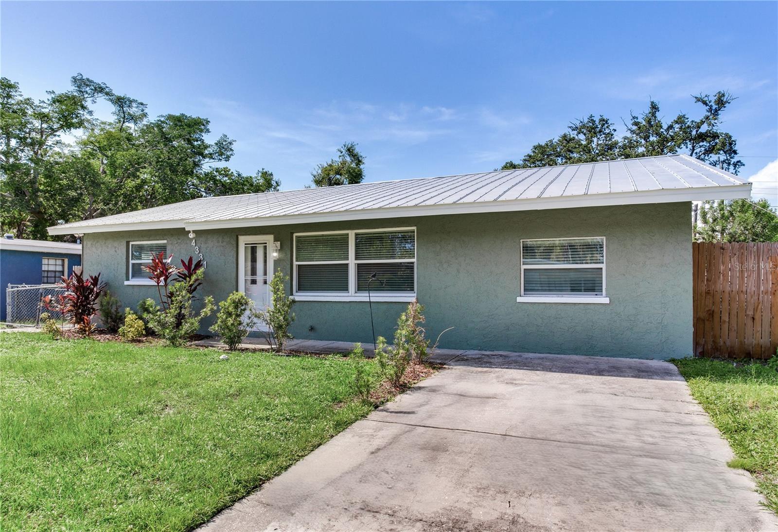 Image 4 of 46 For 4331 56th Avenue Terrace E
