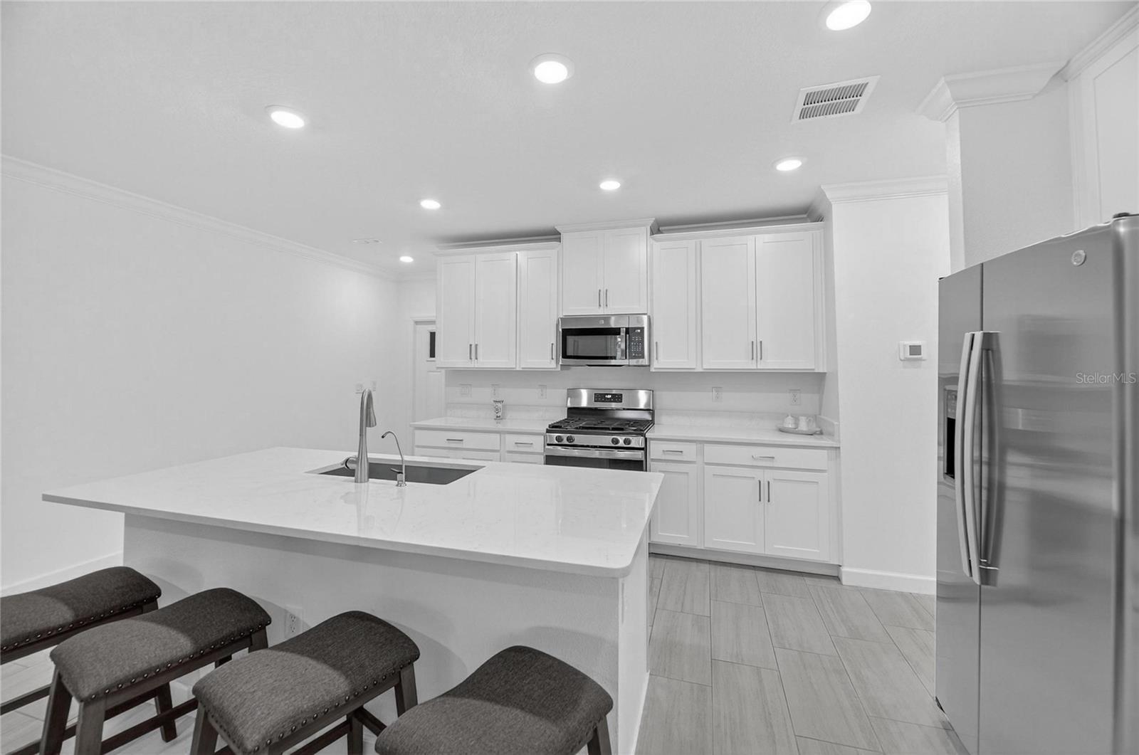 Image 13 of 80 For 17334 Holly Well Ave