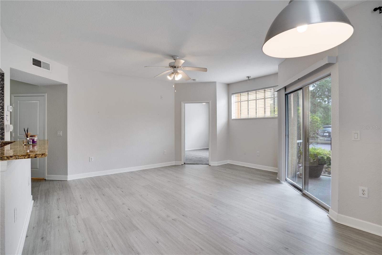 Image 10 of 30 For 5125 Palm Springs Boulevard 5101