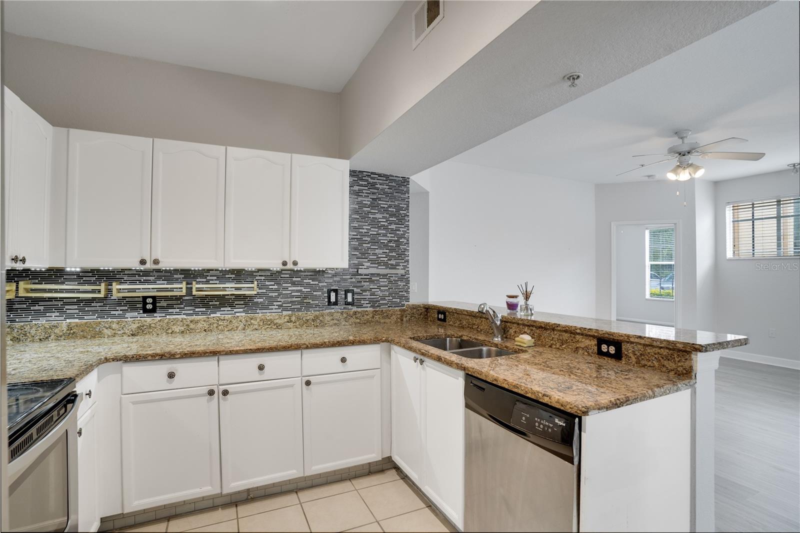 Image 13 of 30 For 5125 Palm Springs Boulevard 5101