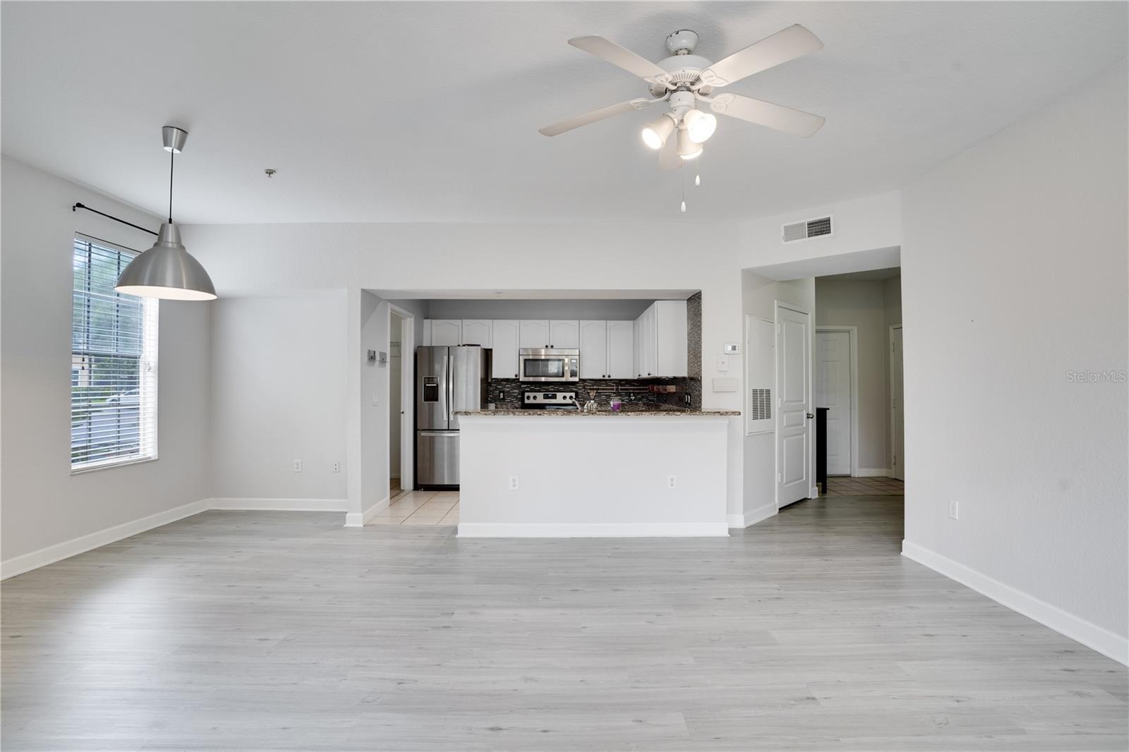 Image 8 of 30 For 5125 Palm Springs Boulevard 5101