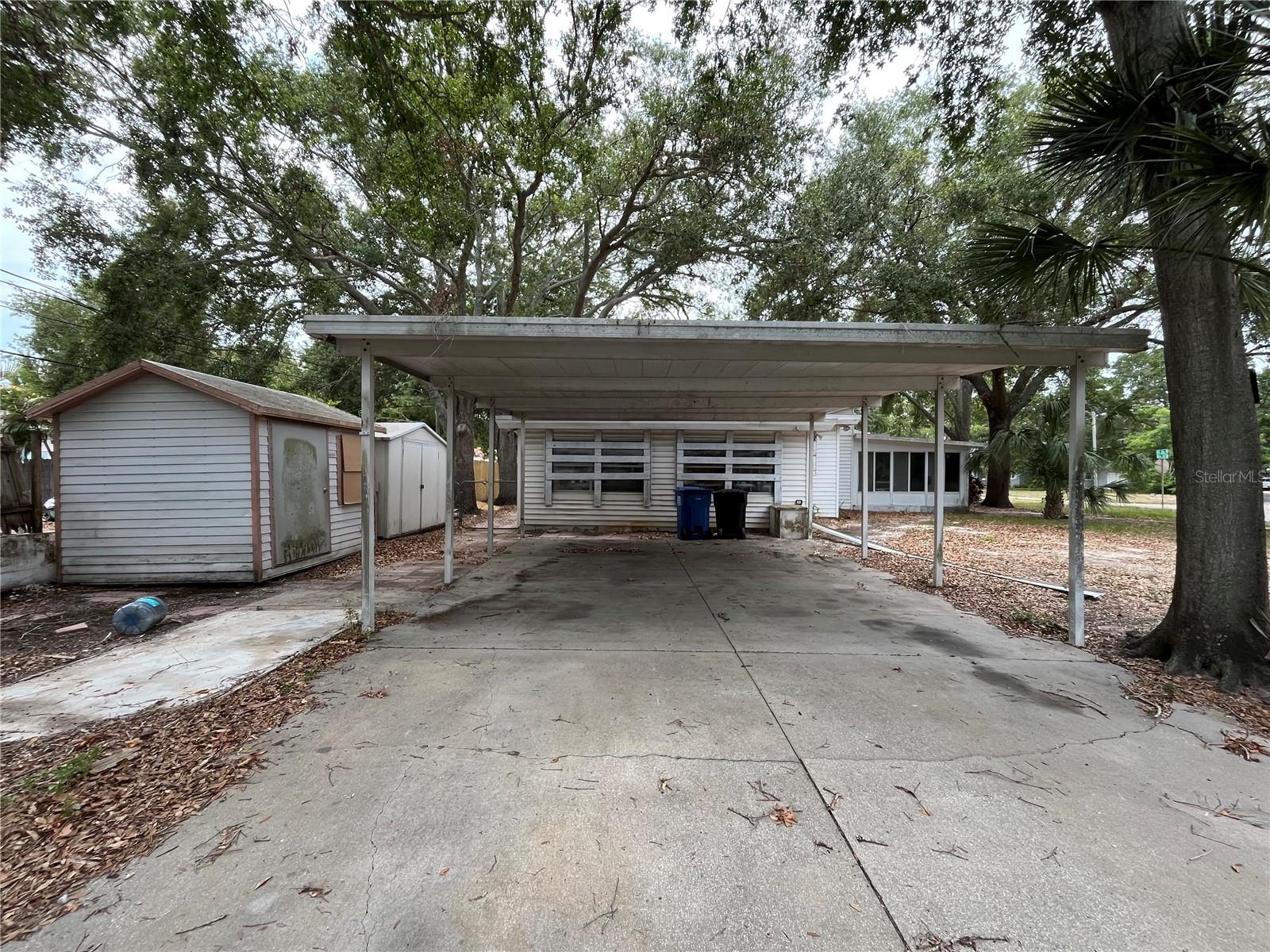 Image 3 of 9 For 4050 Iris Street N