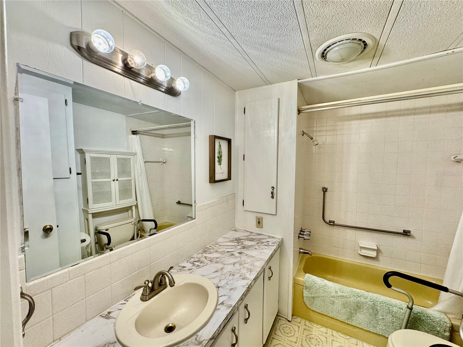 Image 20 of 28 For 1100 Belcher Road S 498