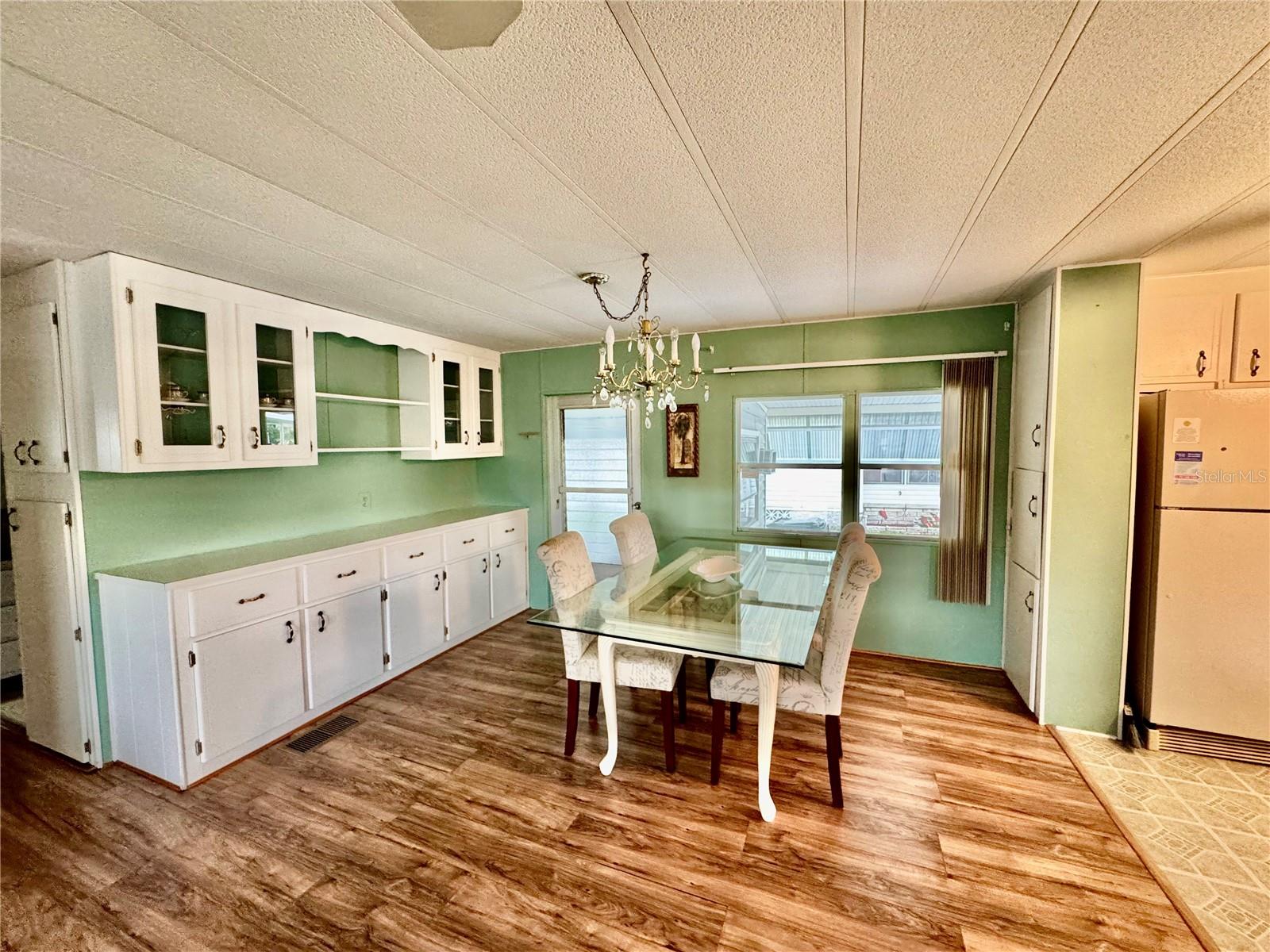 Image 23 of 28 For 1100 Belcher Road S 498