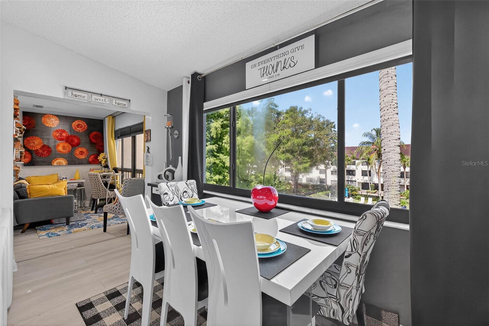 Image 15 of 43 For 2591 Countryside Boulevard 5304