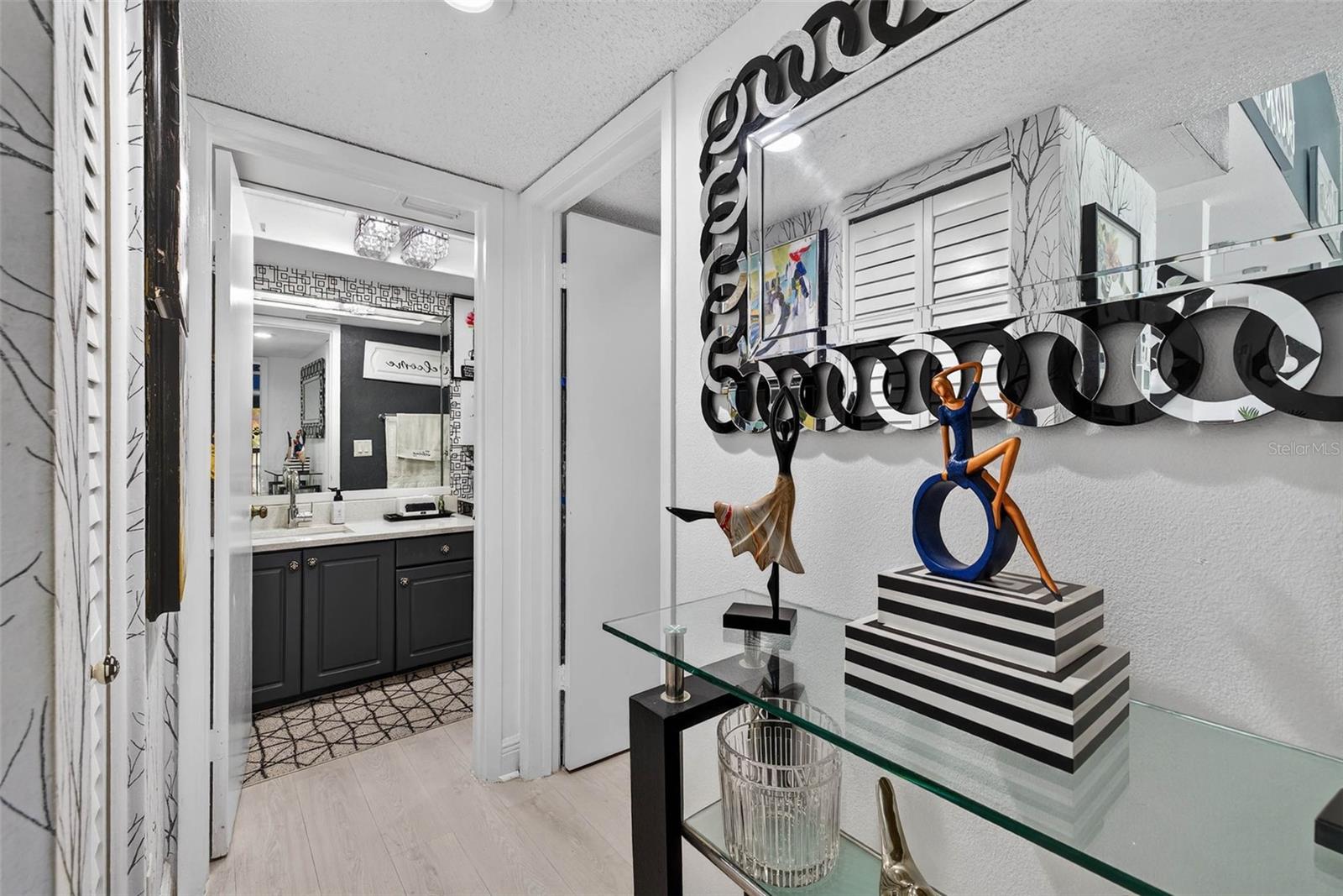 Image 17 of 43 For 2591 Countryside Boulevard 5304