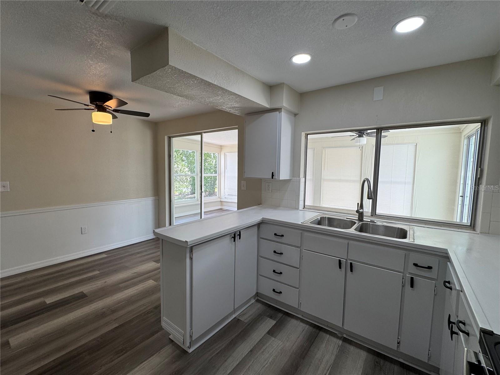 Image 9 of 32 For 3708 Winder Drive