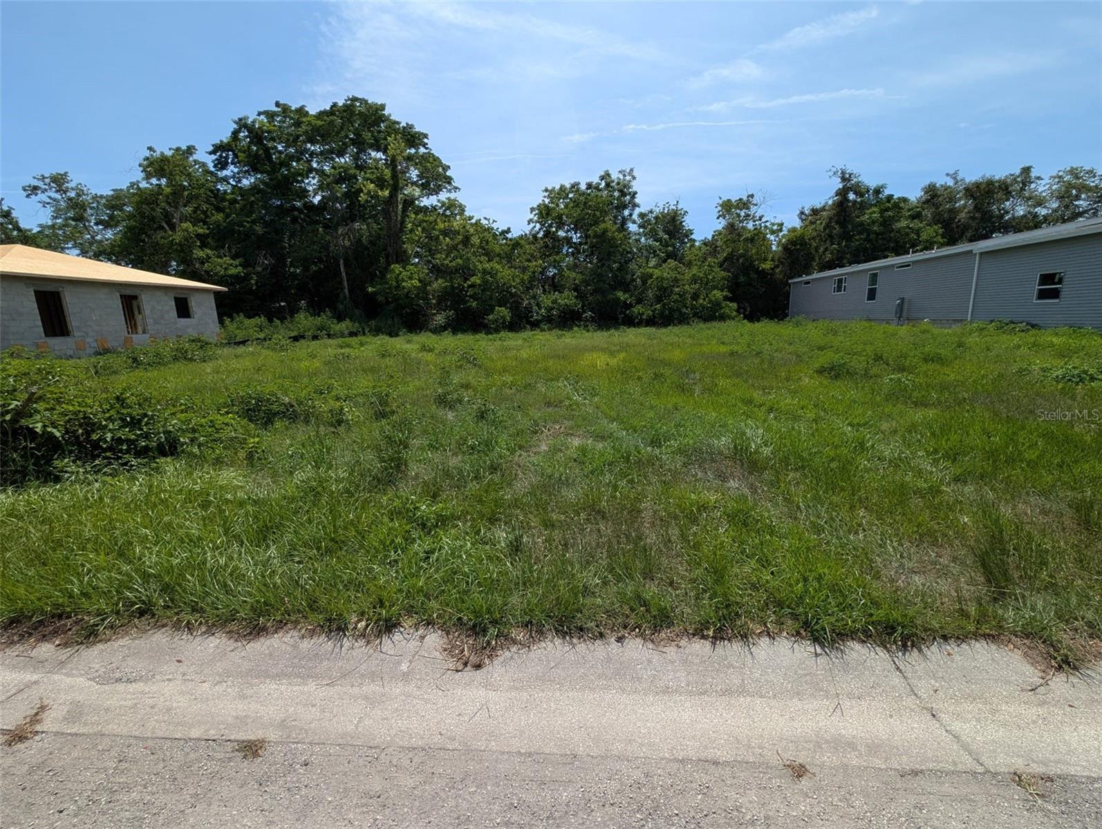 Image 11 of 16 For 15579 Charmwood Drive
