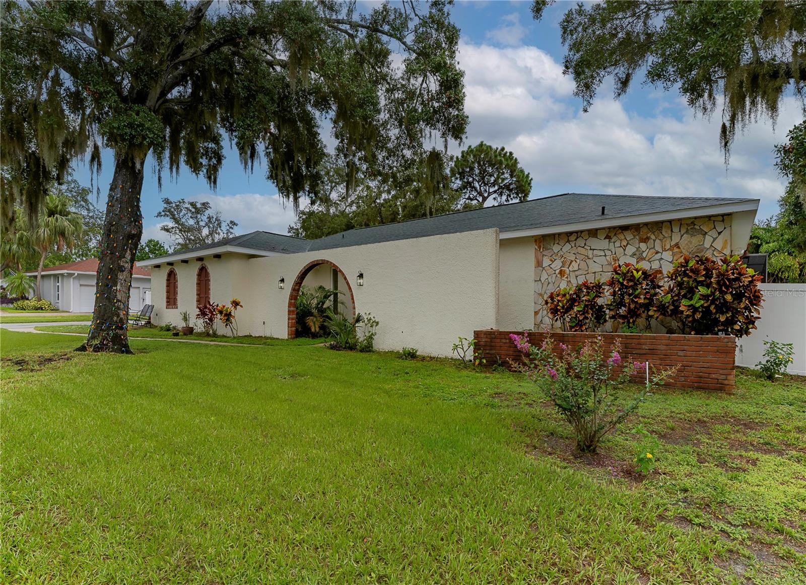 Image 4 of 60 For 2026 Spanish Pines Drive